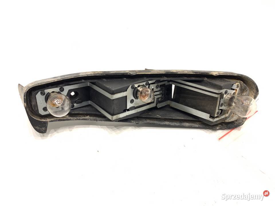 WKŁAD LAMPY PRAWY TYŁ FIAT GRANDE PUNTO 27462201 osobowe