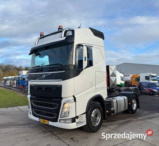 Ciagnik Volvo FH z sprezarka kompressorem nie