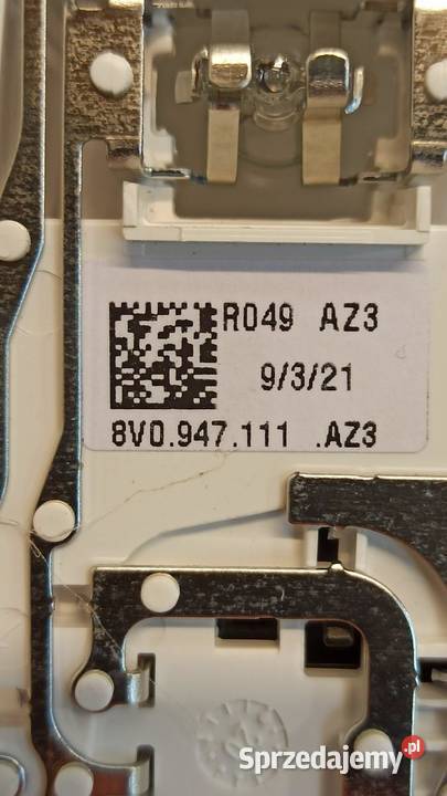 AUDI A3 8Y LAMPKA PODSUFITKI 8V0947111 osobowe sprzedam