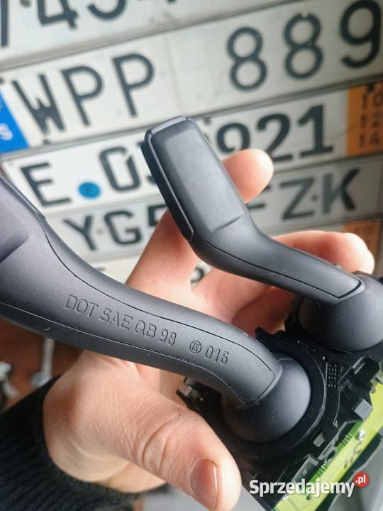 Manetka kierunkowskazów i tempomatu Audi A3 8P osobowe Radymno