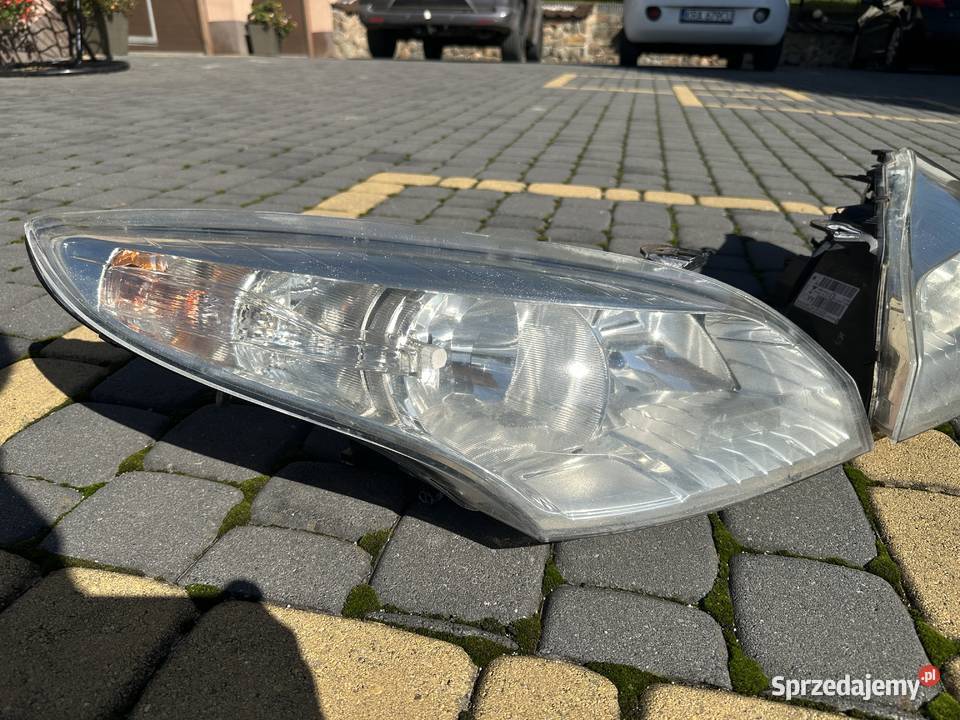 Megane 3 Lampa PRAWY PRZÓD prawe