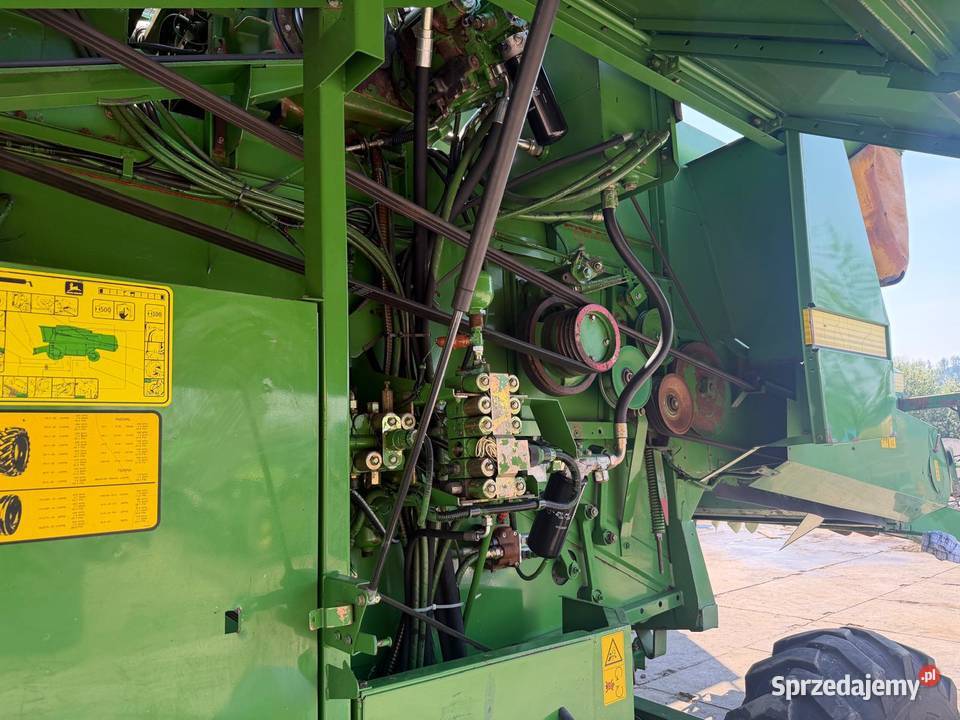 Kombajn zbożowy John Deere 2264 heder Nowa Ruda