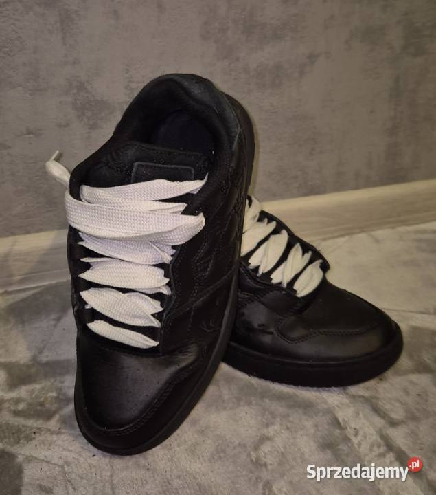 BButy chłopiec Karl Kani 40