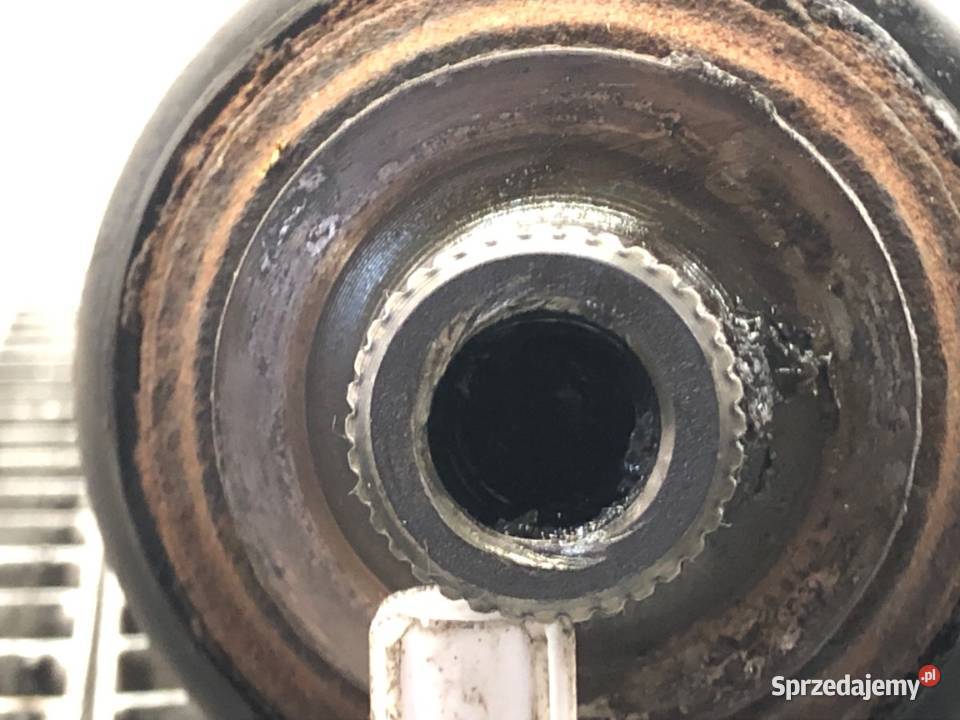 PÓŁOŚ PRAWY PRZÓD VW GOLF V 1K0407272BE 14 90 osobowe sprzedam