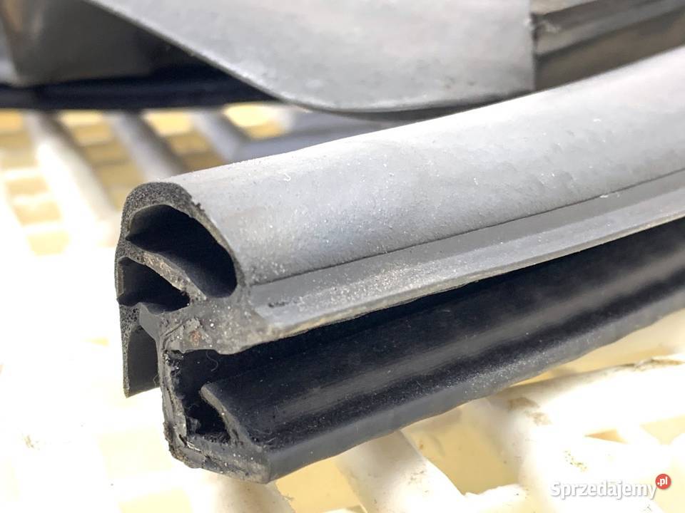 USZCZELKA DRZWI PRZÓD PRAWA AUDI A7 4G Hatchback sprzedam