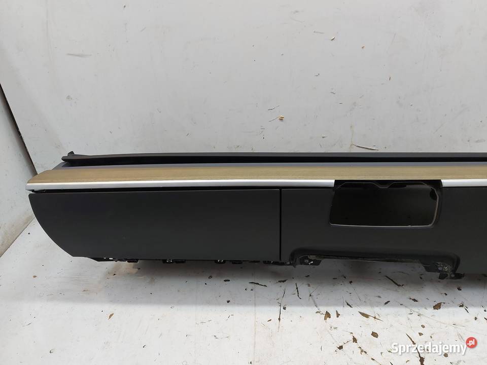 TESLA MODEL Y 2023r Kokpit deska rozdzielcza