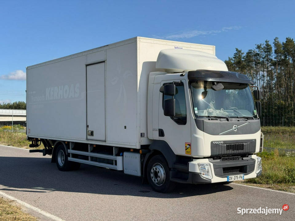 Volvo FL 250 KLIMA PODUSZKA WINDA KLAPA PRZEBIEG Kopana