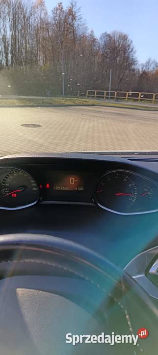 Sprzedam samochód osobowy Peugeot 308 12 benzyna Rok produkcji 2017 Ciekoty