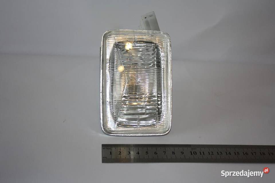 Lampa przednia Yanmar KE2KE3KE4 Tajęcina sprzedam