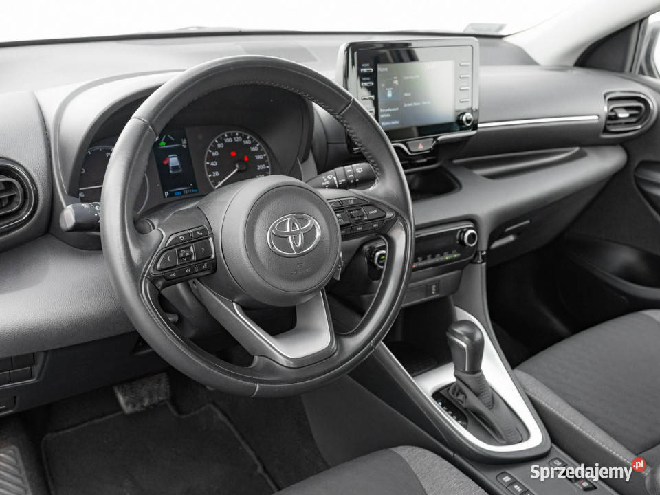 Toyota Yaris PY9112815 Comfort CVT Kcofania Lane hybryda Pępowo