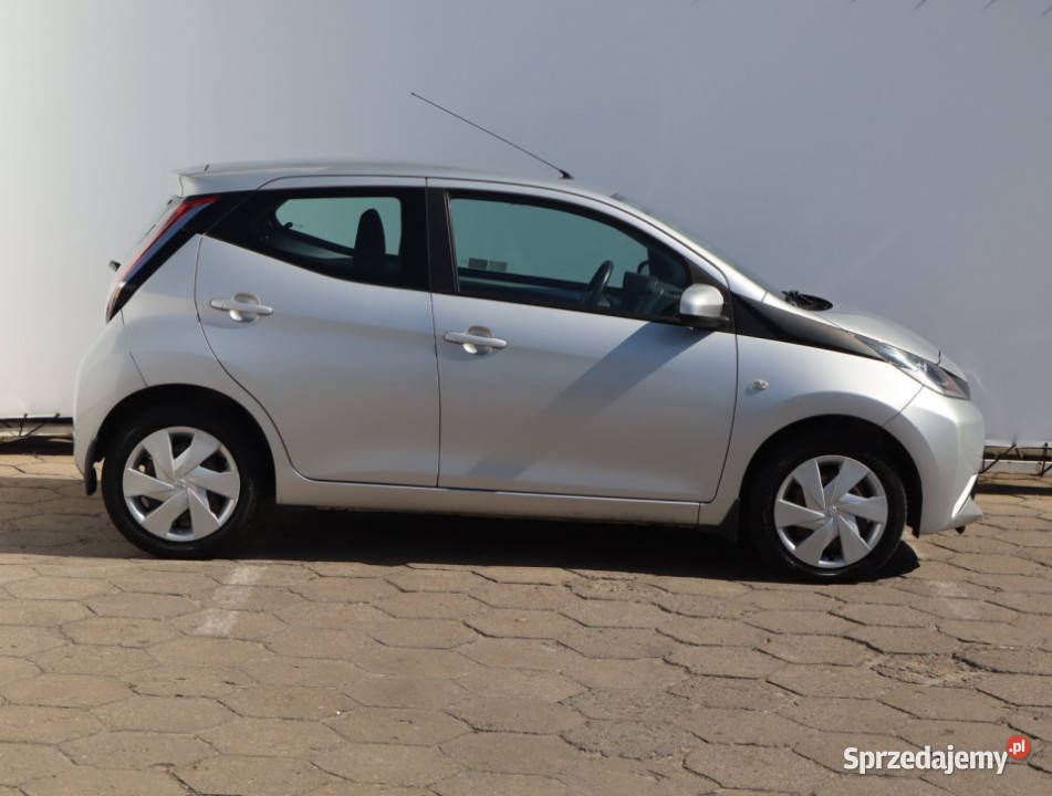 Toyota Aygo 10 VVTi 4/5 Łódź sprzedam