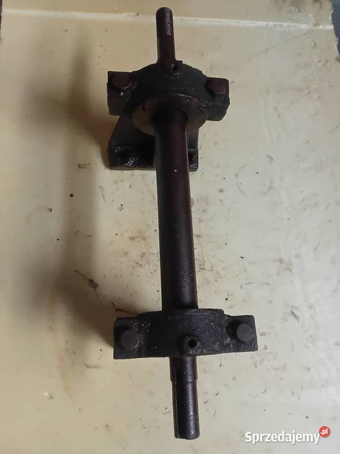 Wałek maszynowy na łożyskach Milejewo sprzedam