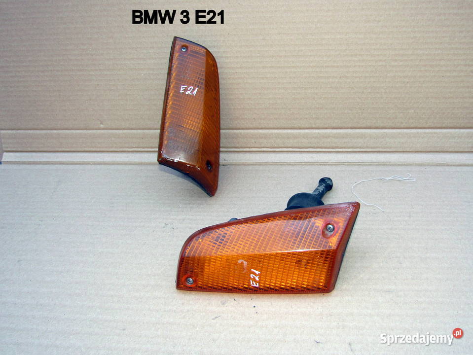 KIERUNKOWSKAZ PRZEDNI LEWY BMW 3E36 1975 83R osobowe Mysłaków