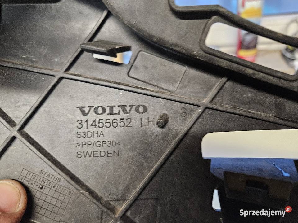VOLVO V60 S60 ŚLIZG LEWY ZDERZAKA PRZÓD 31455652 Międzychód