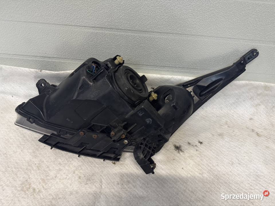 Lampa prawy przód Chevrolet Cruze J300 prawe Jasienica
