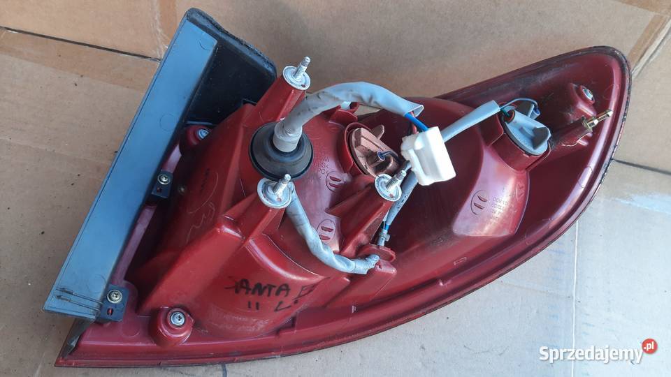 lampa tylna lewa lewy tył hyundai santa fe II 2 Dębno
