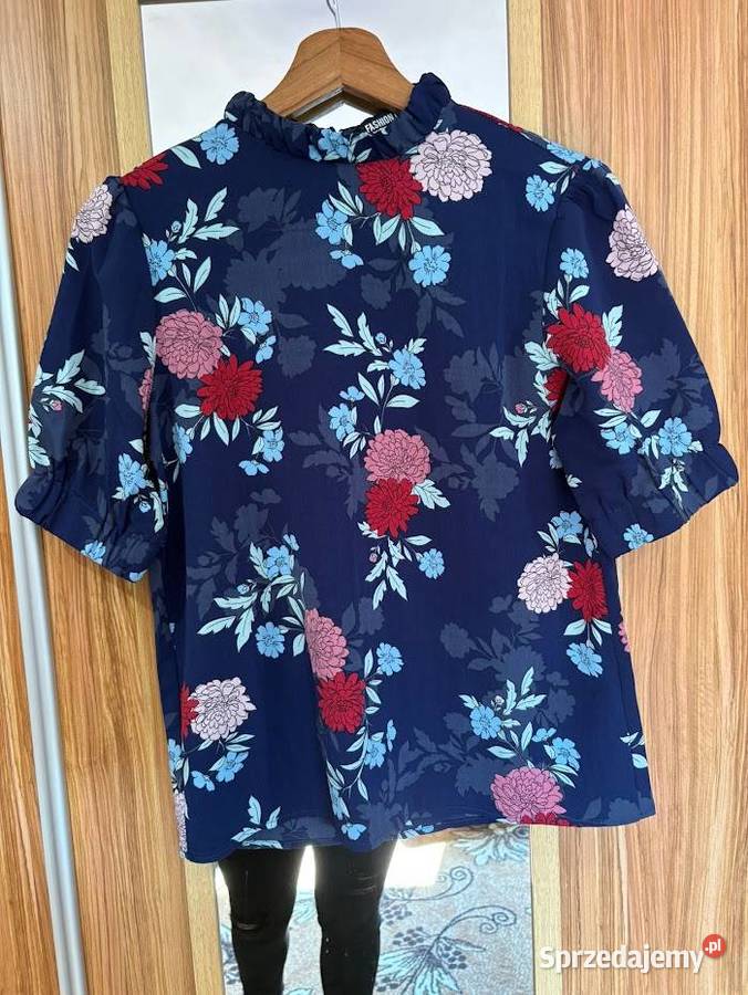 Bluzka z rękawem 34 Fashion Union Kwiatki Bluzki i koszule Kalwaria Zebrzydowska sprzedam
