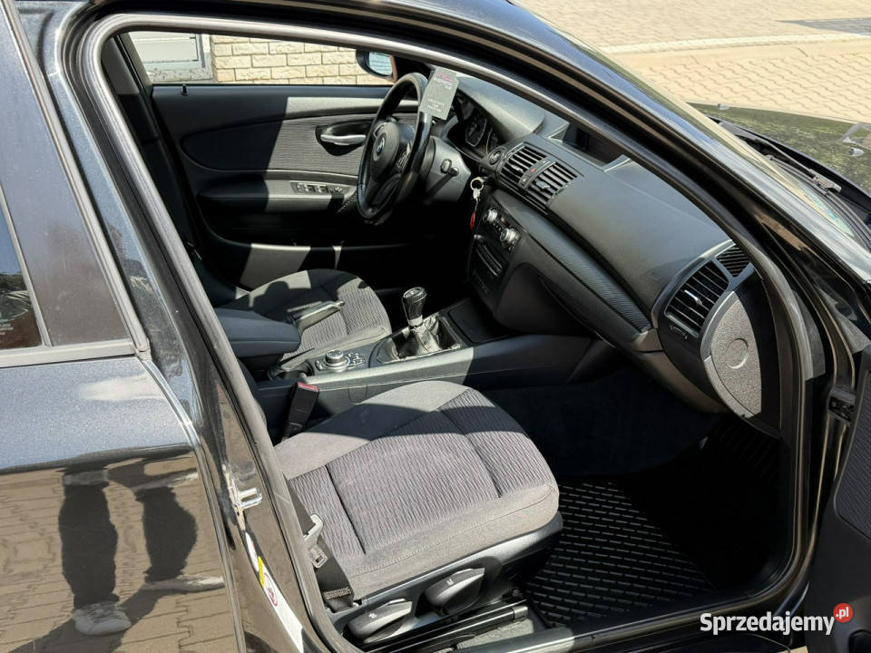 BMW 118 BMW 118d 143 Navi Podgrzewane fotele ABS Gostyń