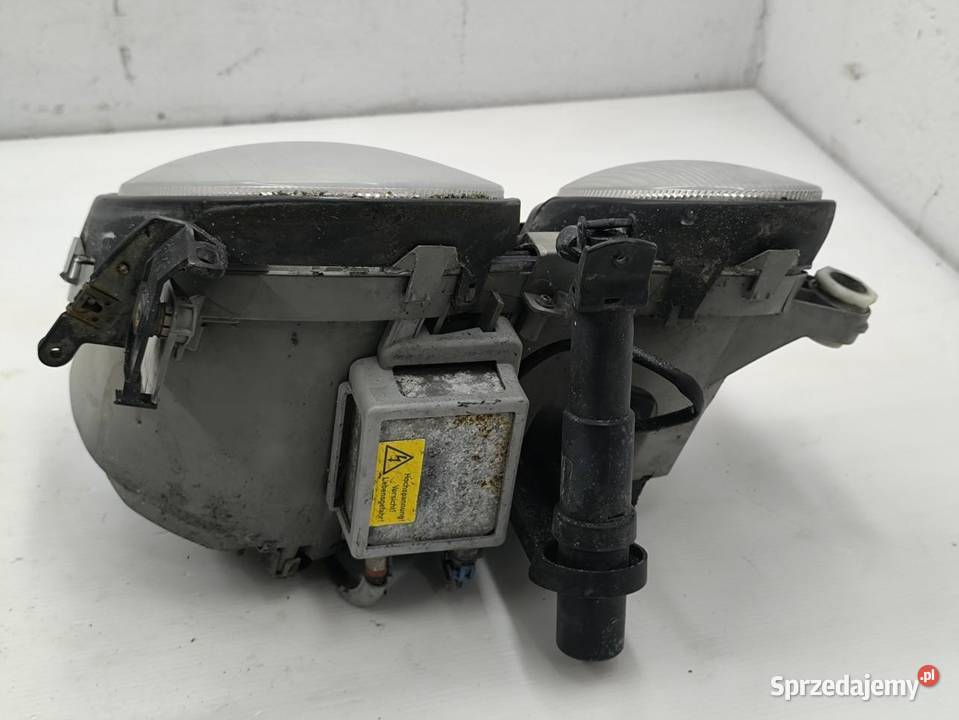 LAMPA PRAWY PRZÓD XENON MERCEDES CLK W208 C208