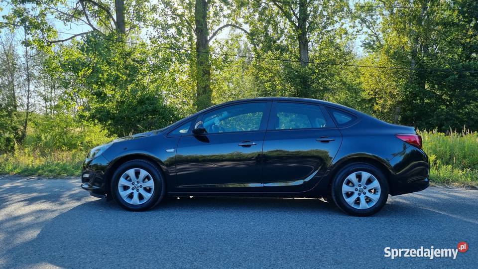 Opel Astra IV 16 Notchback