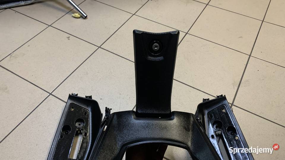 Podest podesty osłona wlewu paliwa Yamaha X 125 Elementy nadwozia