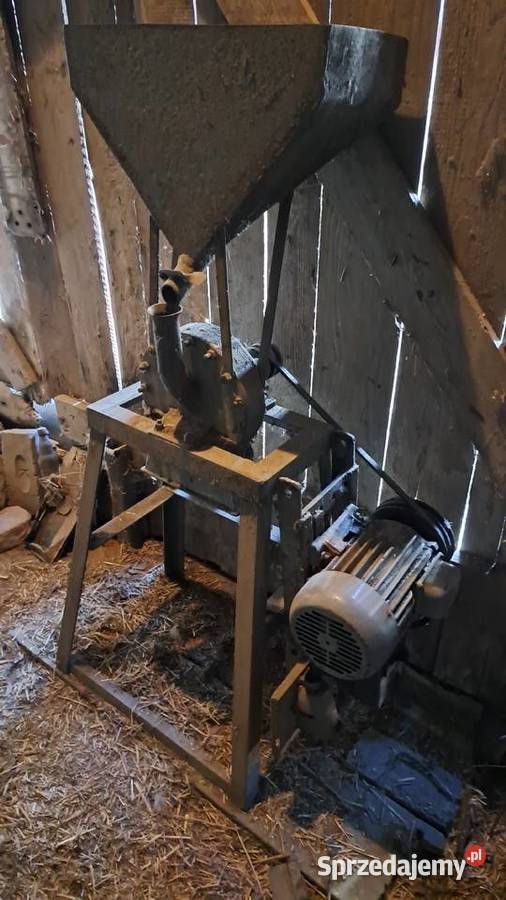 Śrutownik do zboża z czasów PRL Rzeszów