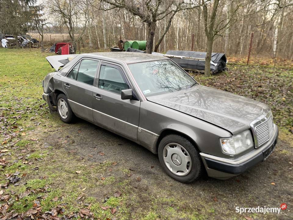 Mercedes 124 uszkodzony Szydłowiec
