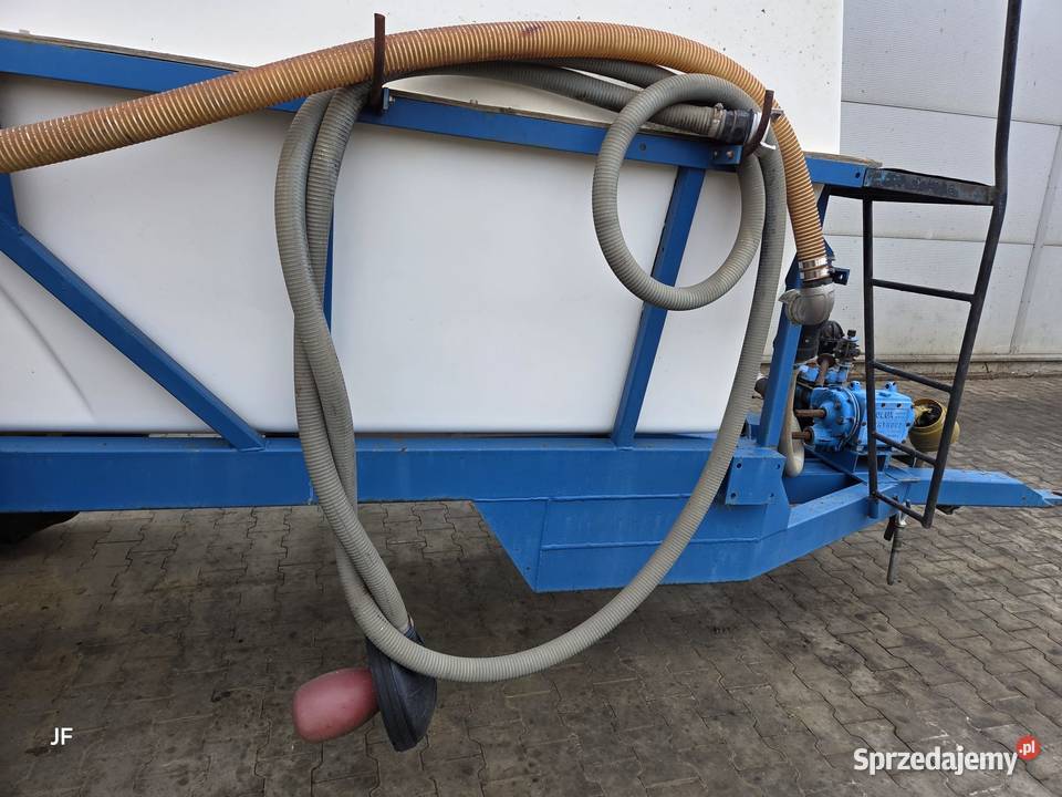 Zbiornik 4000 l do wody RSM z pompą