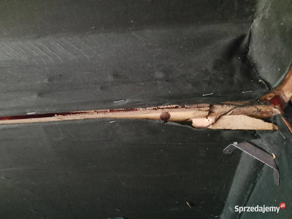 stary duzy kufer skrzynia zabytek antyk