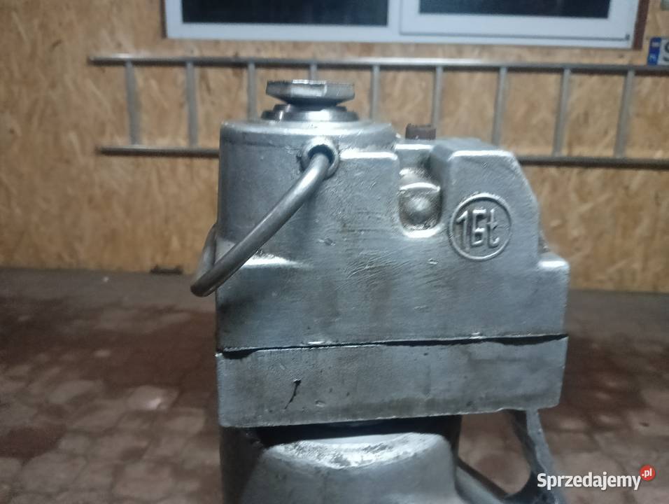 Podnośnik PRL Brzóza Królewska