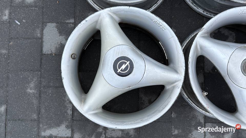 Alufelgi Artec Spoke r15 4x100 ET38 7J opel Radom