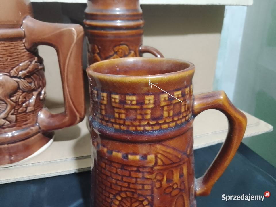 3x KuflewazonJeźdźcy na koniach duże porcelit Porcelana i szkło Świdnik sprzedam