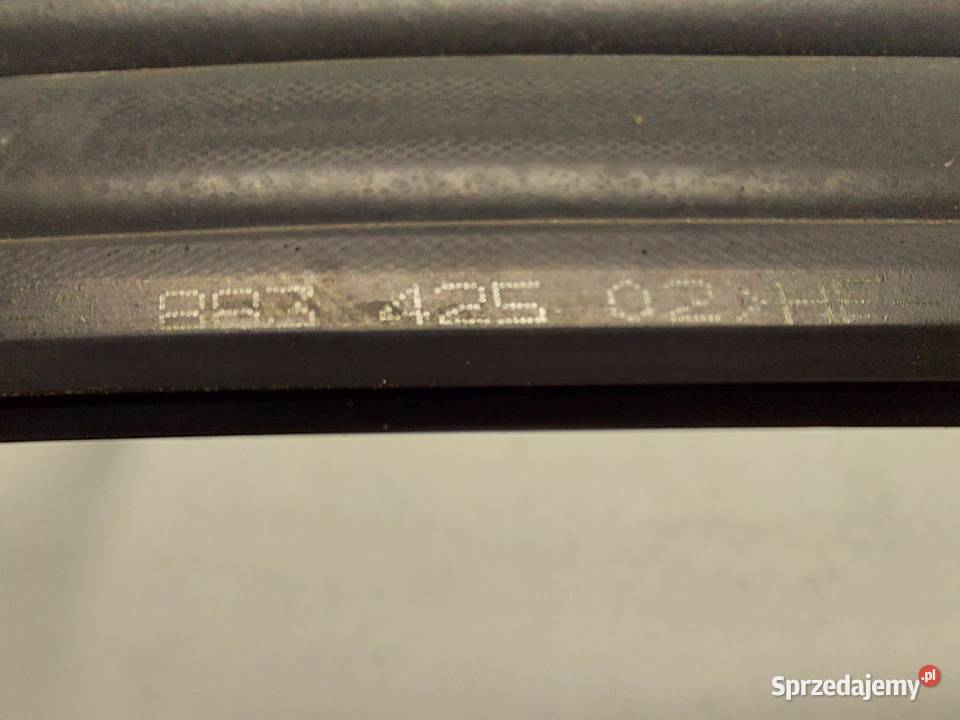 BMW iX1 X1 U11 Uszczelka podszybia 9883425