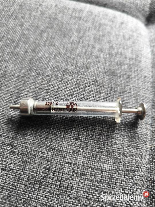 Zabytkowa malutka szklana strzykawka 1ml do 200 sprzedam