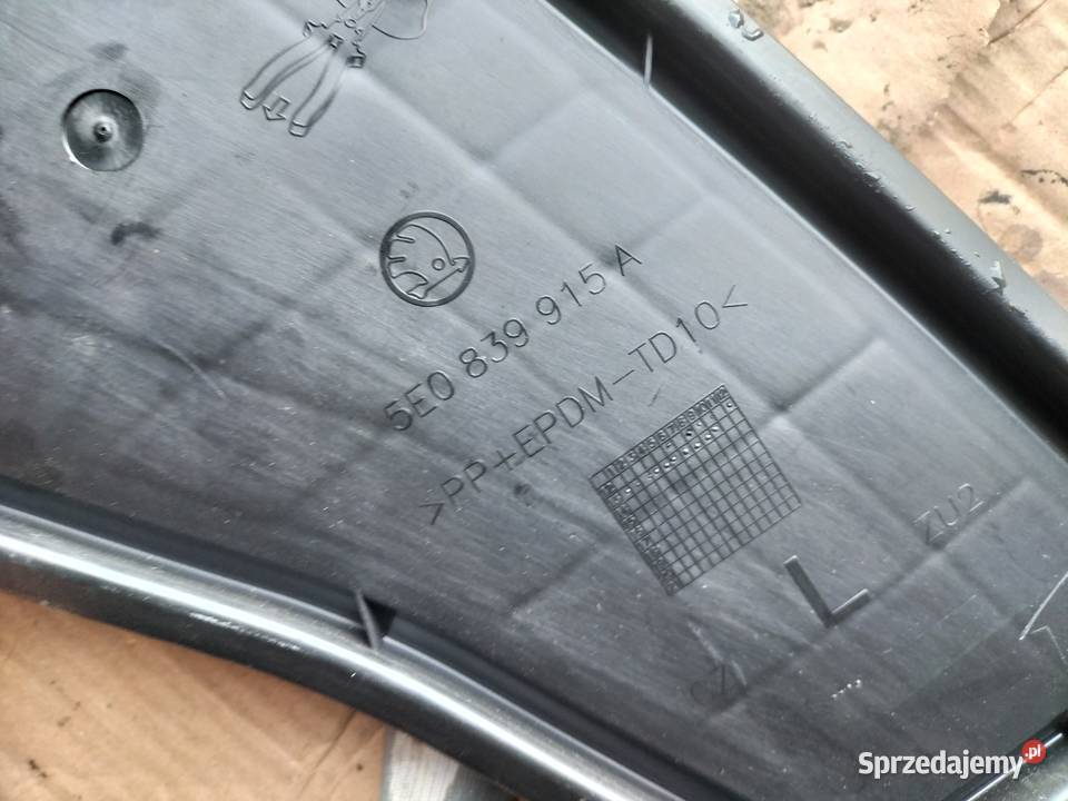 SKODA OCTAVIA III 3 5E0839915A ZAŚLEPKA DRZWI Kamień-Kolonia