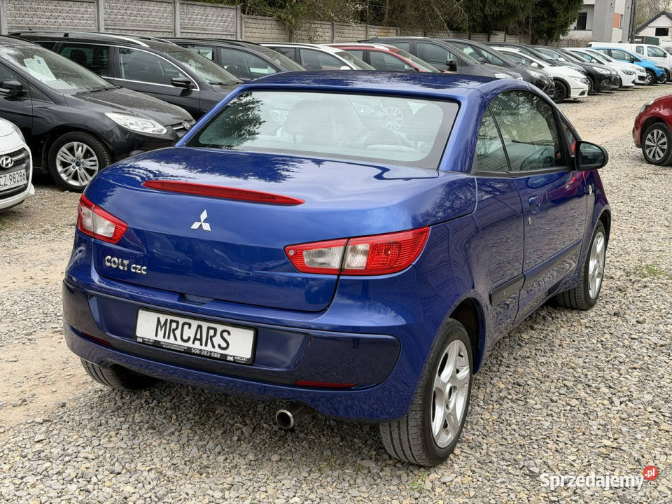 Mitsubishi Colt niebieski