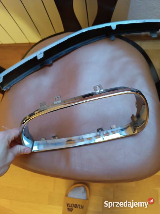 Listwa kratka zderzaka przedniego bmw e87 Osobnica