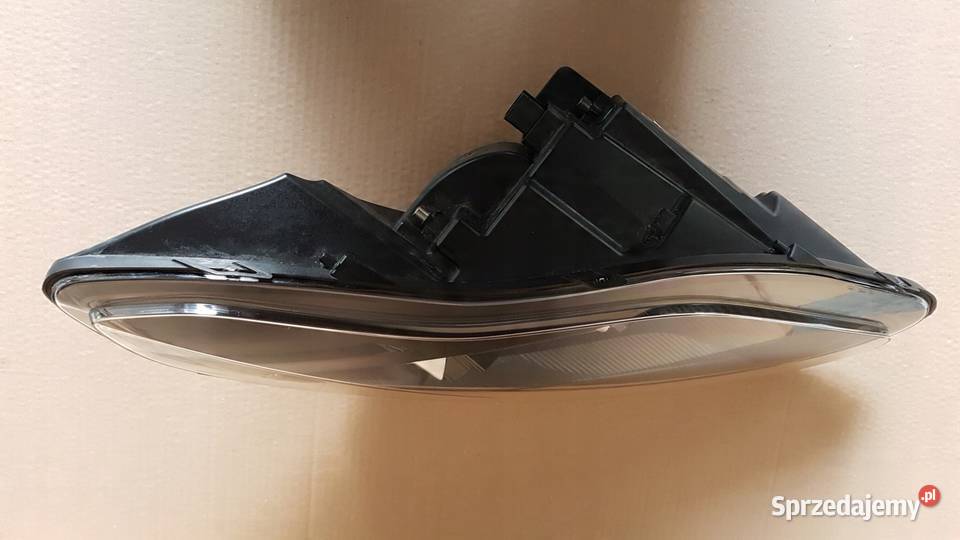 LAMPA PRAWA PRZEDNIA ASTON MARTIN DB11 CZARNA Międzychód