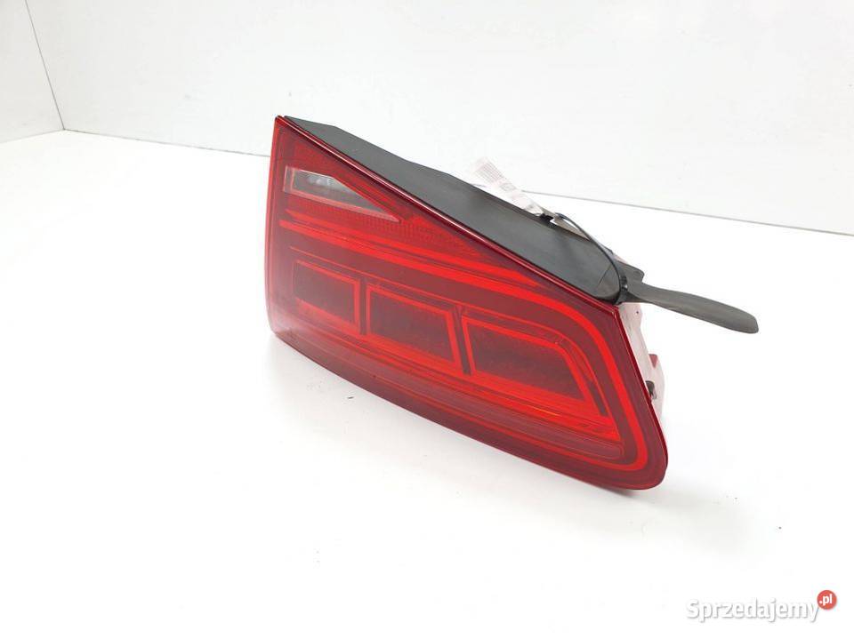 LAMPA W KLAPE PRAWA AUDI A8 D4 4H0945094 osobowe Lipno
