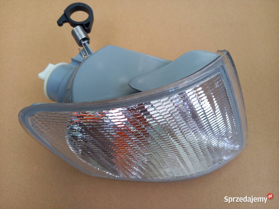 1017114 Lampa kierunkowskazu przód Ford osobowe Kraków