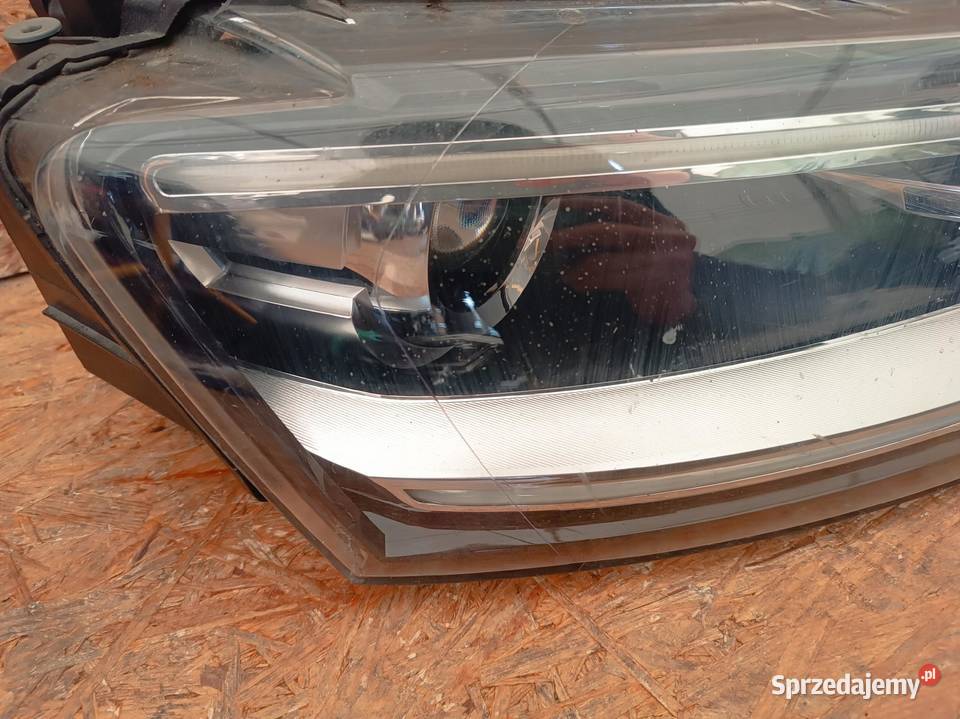 LAMPA REFLEKTOR PRAWY PRZÓD EU 8U0941006 AUDI Q3 osobowe Nowy Tomyśl