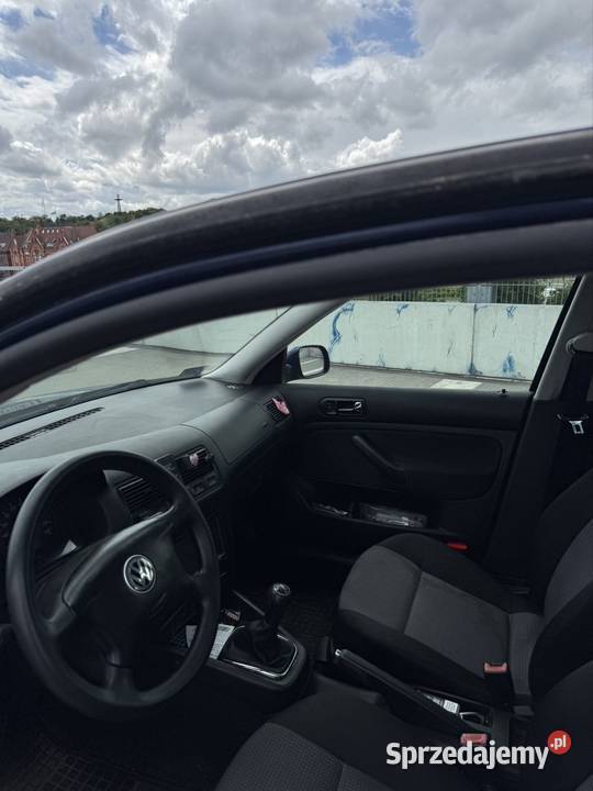 Volkswagen golf 4 14 mpi manualna