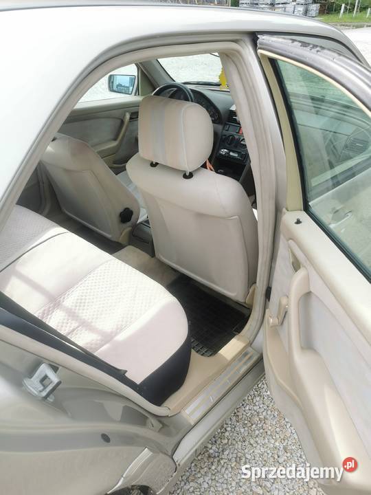 Mercedes W202 C200 Klasyka gatunku LPG Automat opolskie Nysa