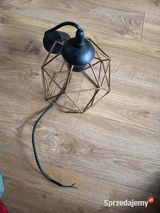 Sprzedam żyrandol prostowniki i gry do xboxa360