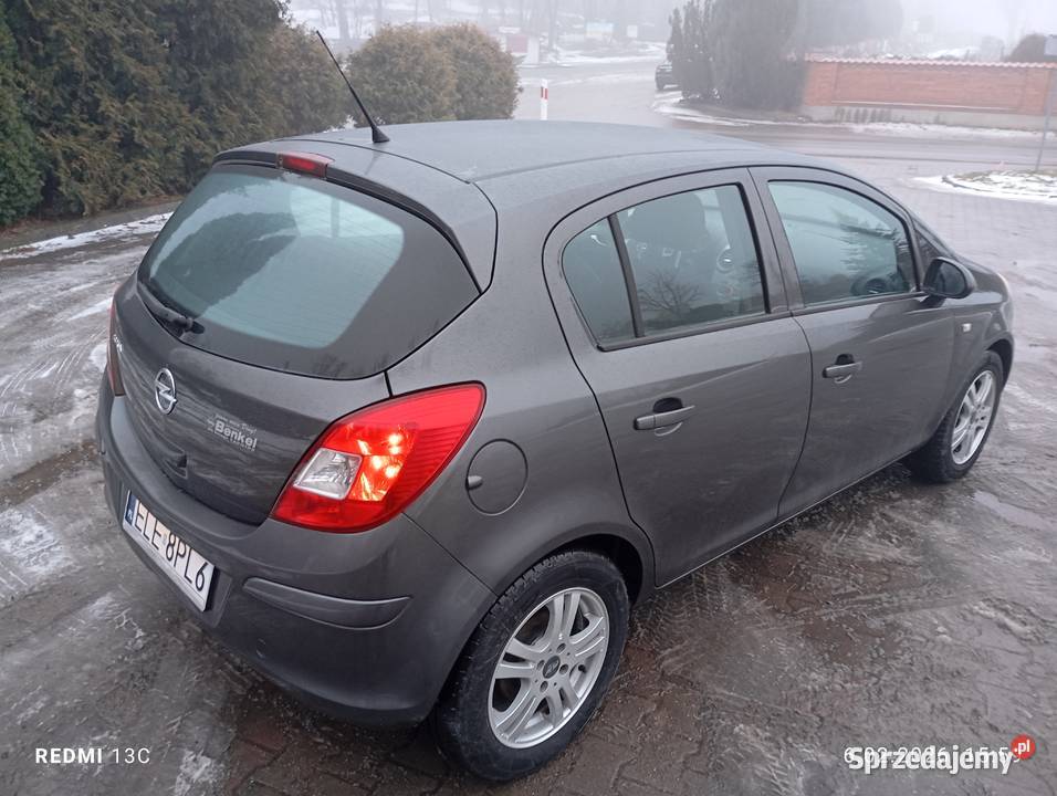 Opel Corsa 2011r 12 Benzyna 85 Stan nieuszkodzony Corsa Łódź