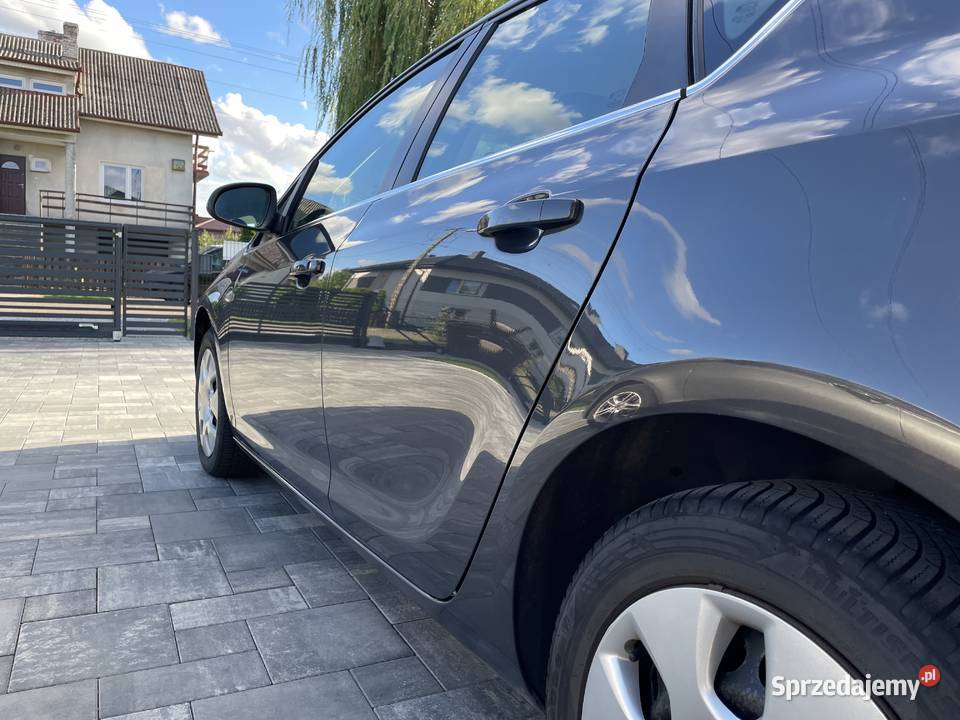 Opel Astra J 16 PbLPG Salon Szczawin Kościelny