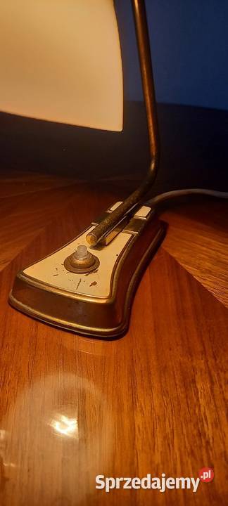 Małamosiężna lampka nocna z kloszem z lat 5060 Skierniewice