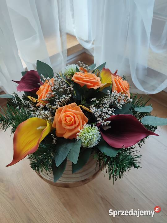 Kompozycja kwiatowa na grób z kwiatów kompozycja Sosnowiec
