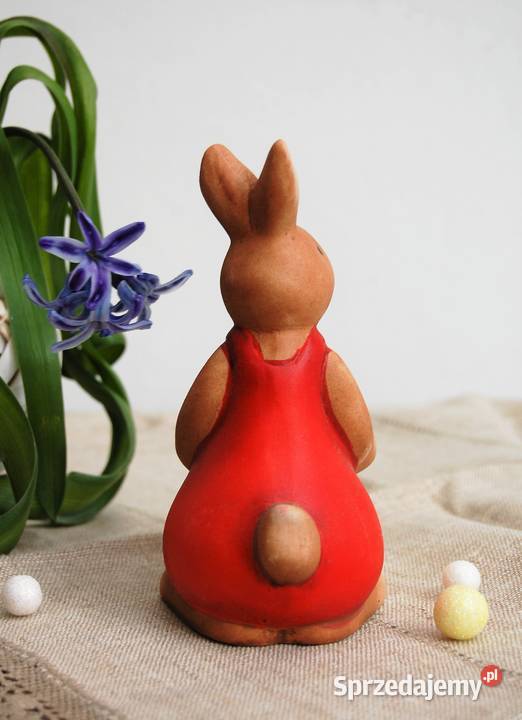 Zając wielkanocny z pisanką figurka ceramika