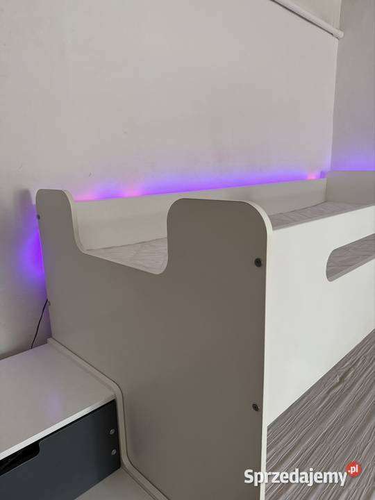Łóżko piętrowe z szufladami i taśmą led Suchedniów
